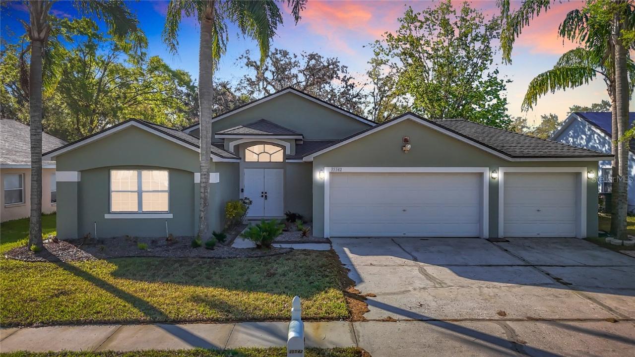 35542 Welby Ct., Zephyrhills, FL 33541