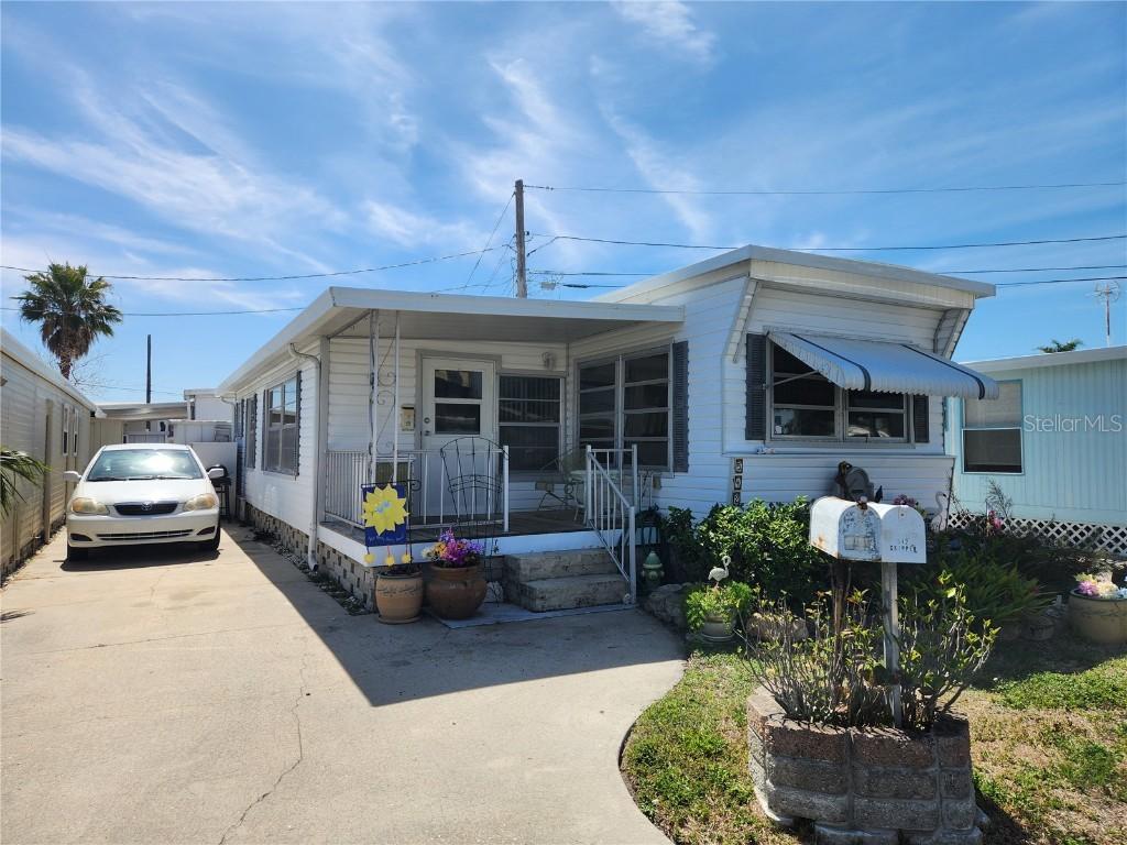 542 Skipper Dr., Seminole, FL 33772