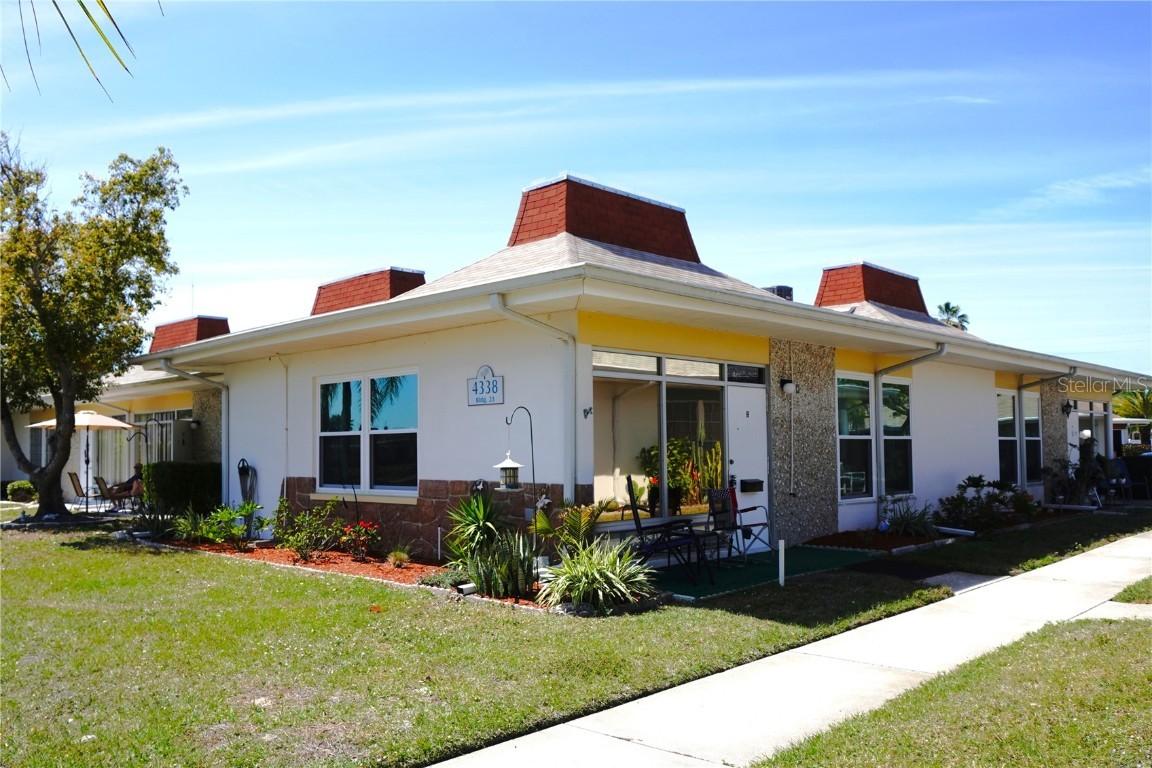 4338 Tahitian Gardens Cir. #H, Holiday, FL 34691