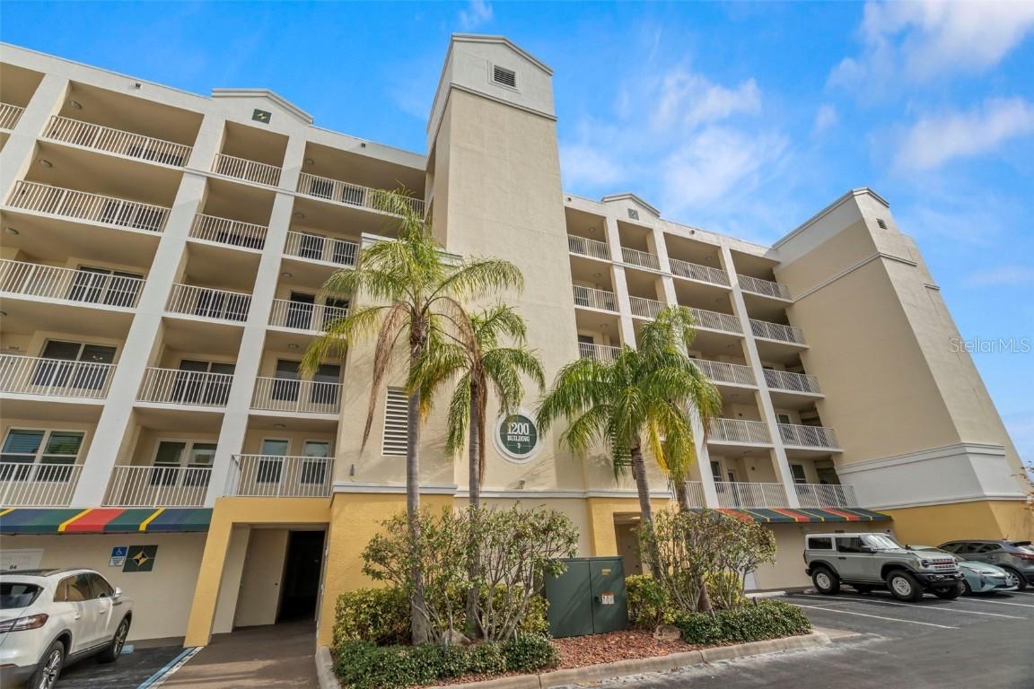 1200 Country Club Drive Dr. #3303, Largo, FL 33771