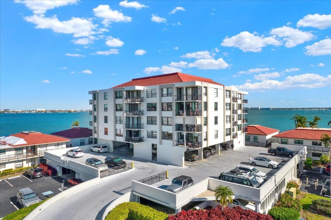 6211 Sun Blvd. #404, St Petersburg, FL 33715