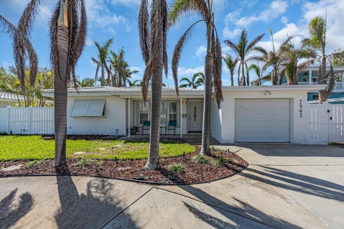 7942 Causeway Blvd., St Petersburg, FL 33707