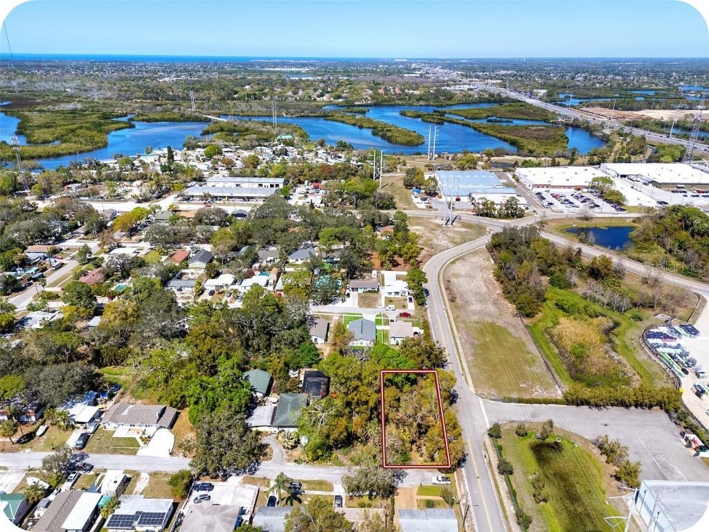 Boston St., Tarpon Springs, FL 34689