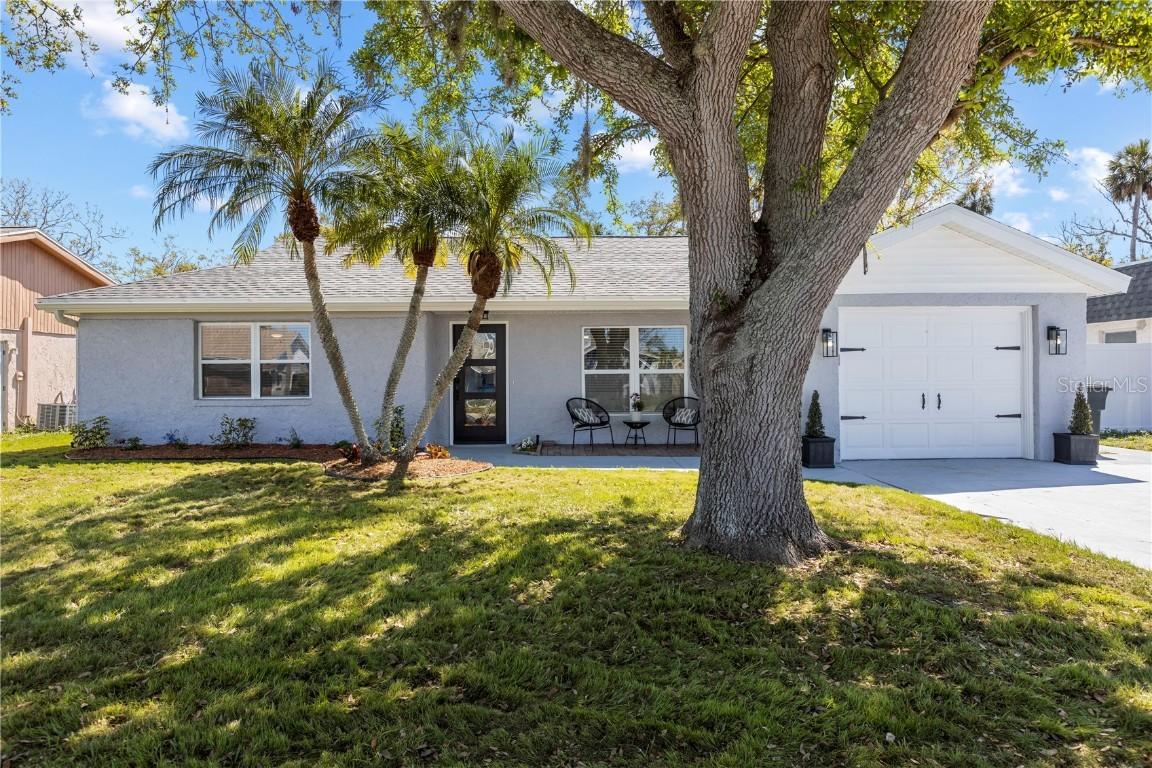 3352 Honeymoon Ln., Holiday, FL 34691