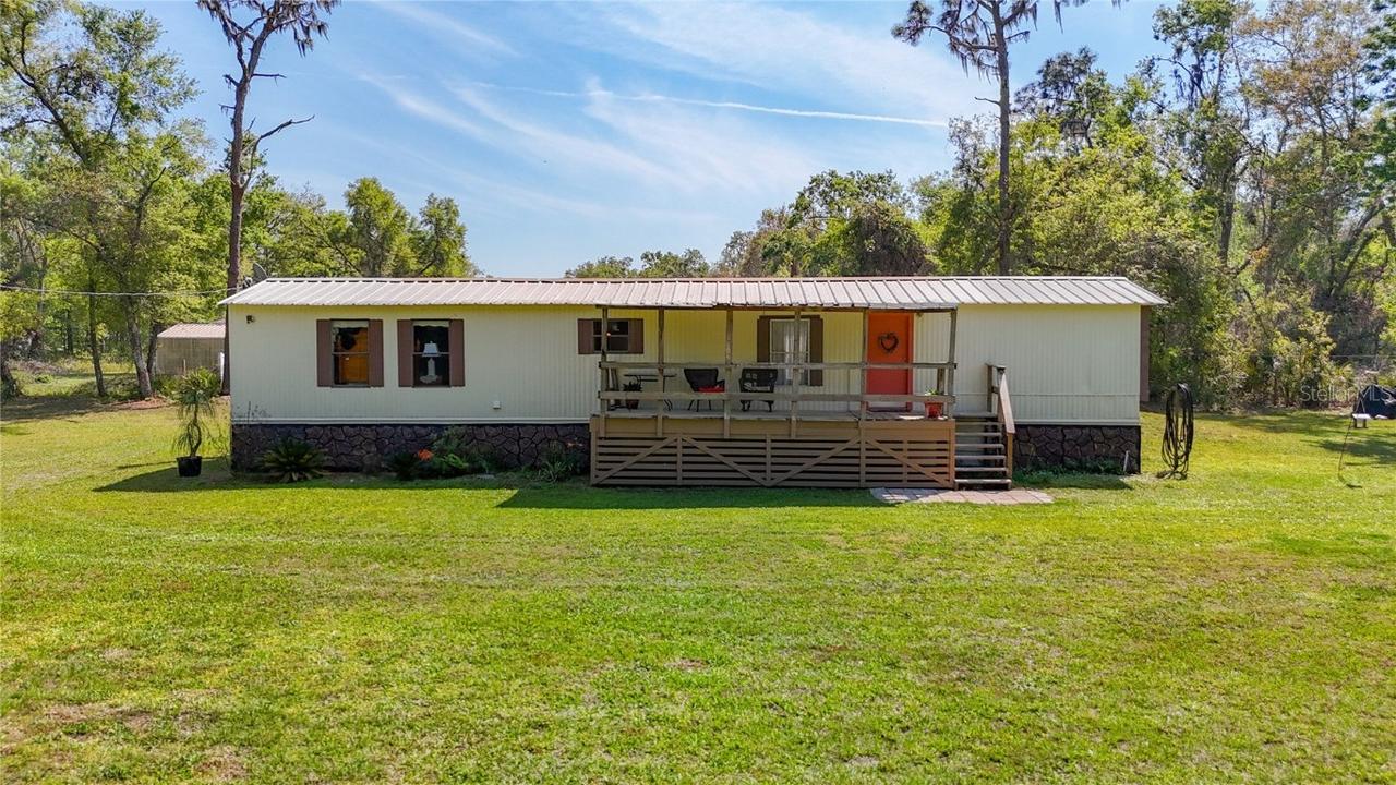 39316 Bay Ave., Zephyrhills, FL 33540