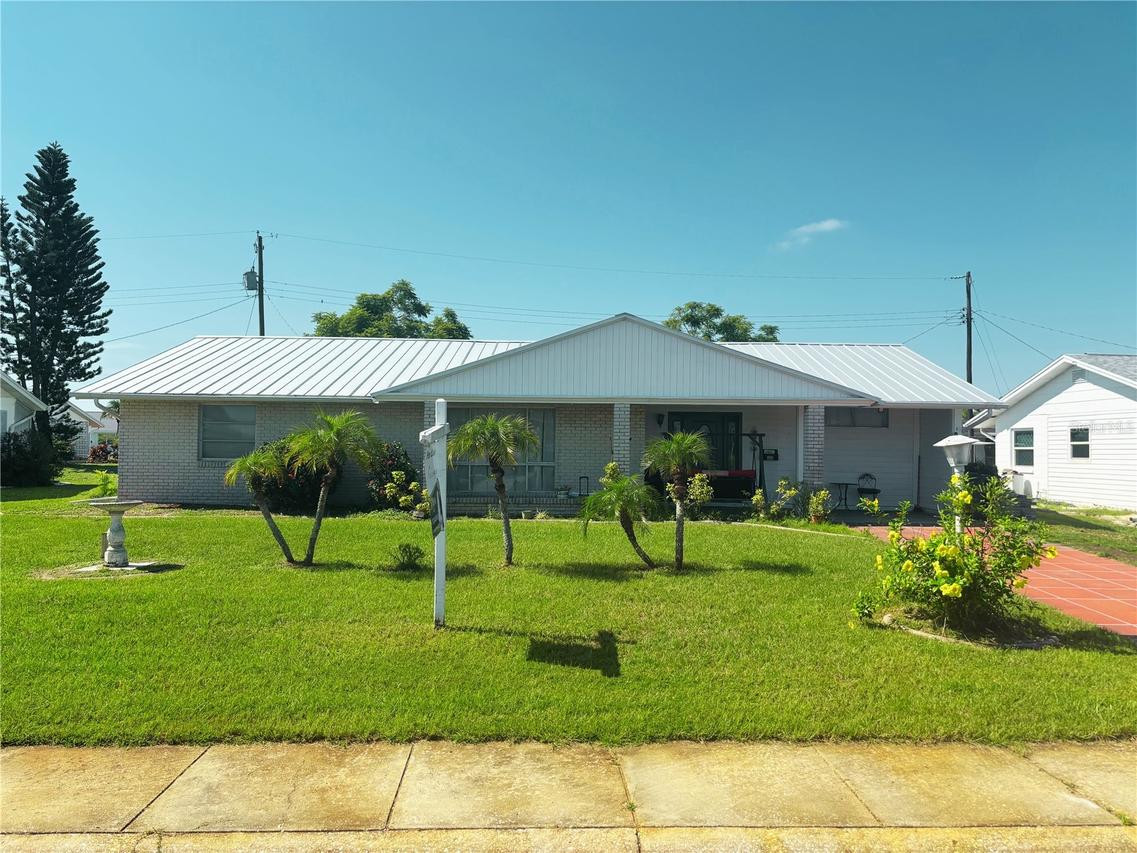 1516 Arrowhead Dr., Sun City Center, FL 33573