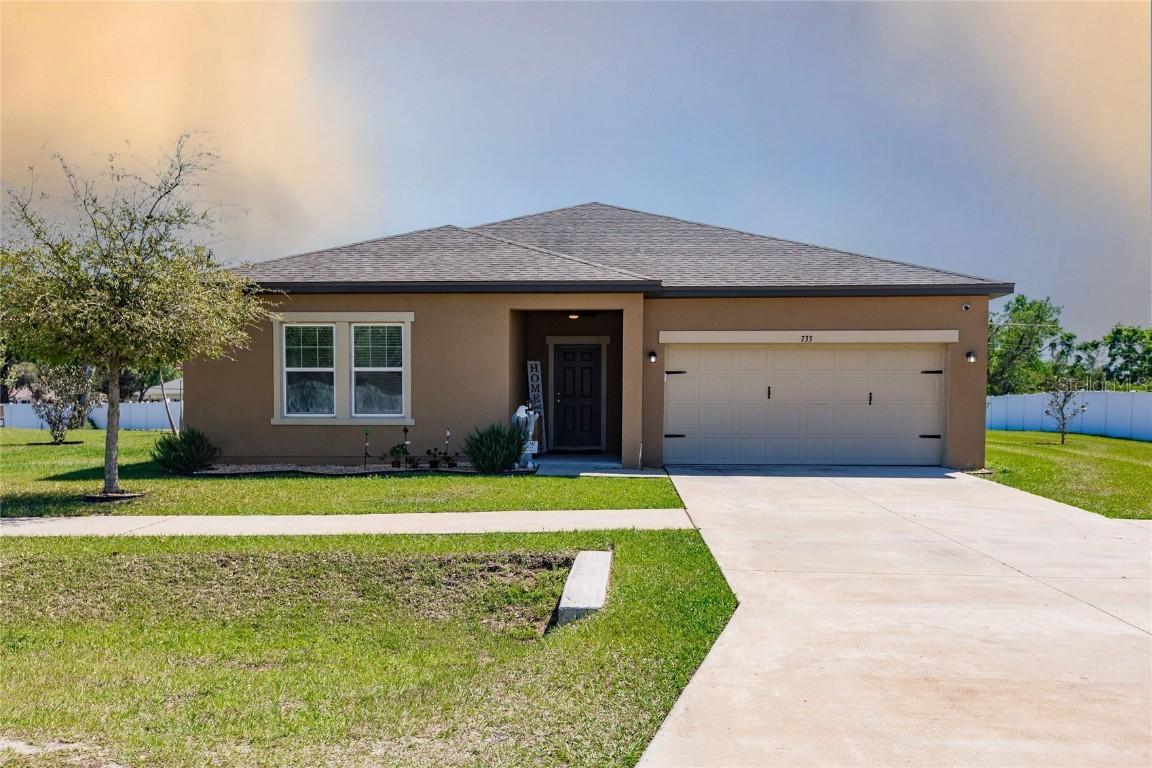 733 Garden Oaks Sq., Seffner, FL 33584