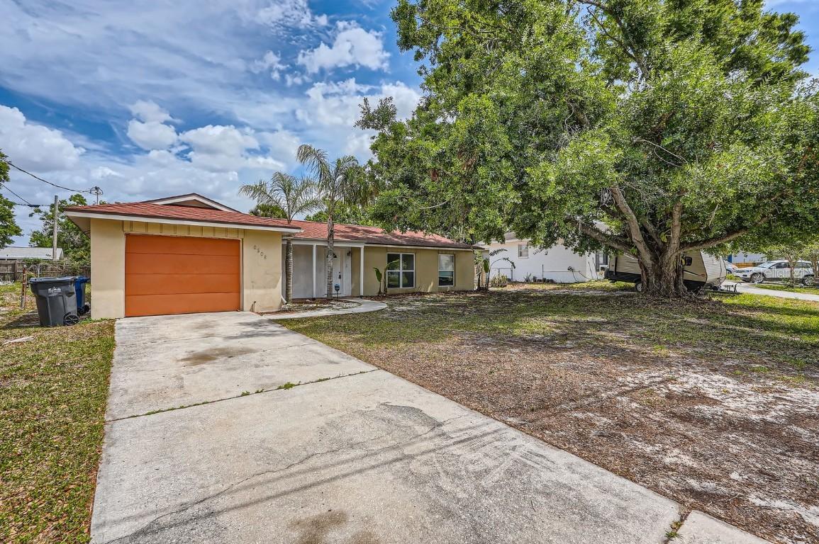 6209 Flamingo Dr., Apollo Beach, FL 33572