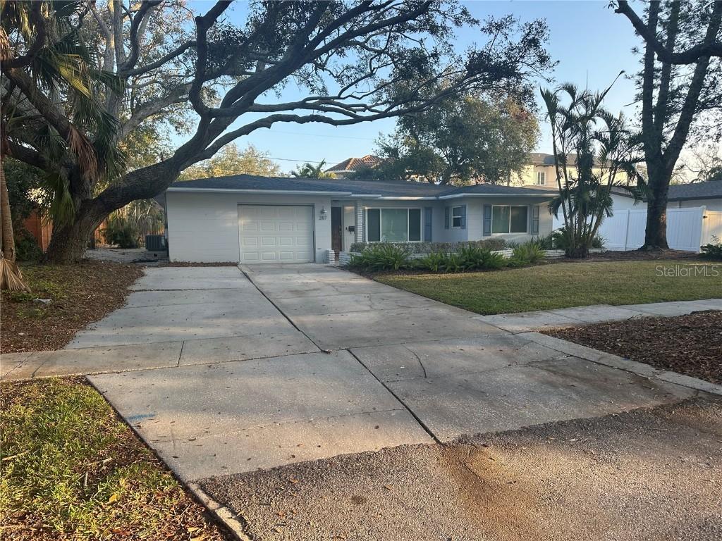 287 Belleair Dr., St Petersburg, FL 33704
