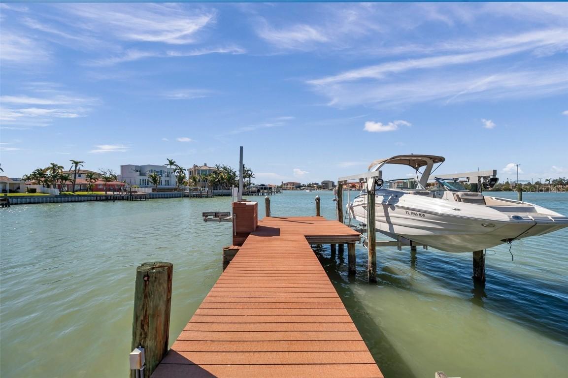 8032 13th Ave., St Petersburg, FL 33707