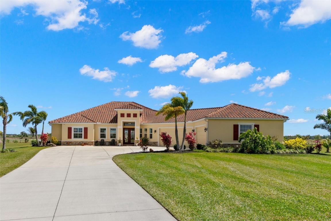 3487 Recurve Cir., Sarasota, FL 34240