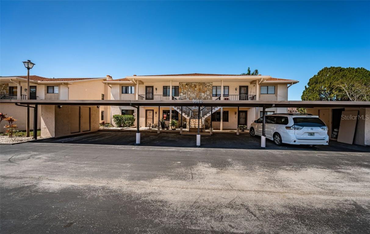 9980 Eagles Point Cir. #1, Port Richey, FL 34668