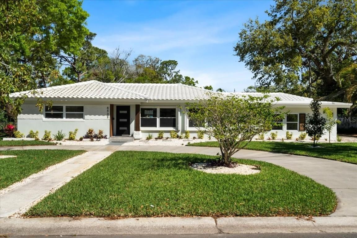 6531 2nd Ave., St Petersburg, FL 33710
