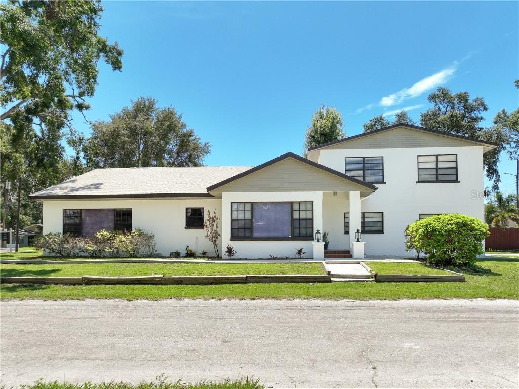 2207 W Ohio Ave., Tampa, FL 33607