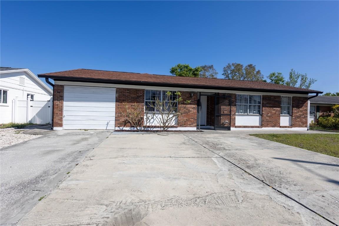 724 Tradewinds Dr., Brandon, FL 33511