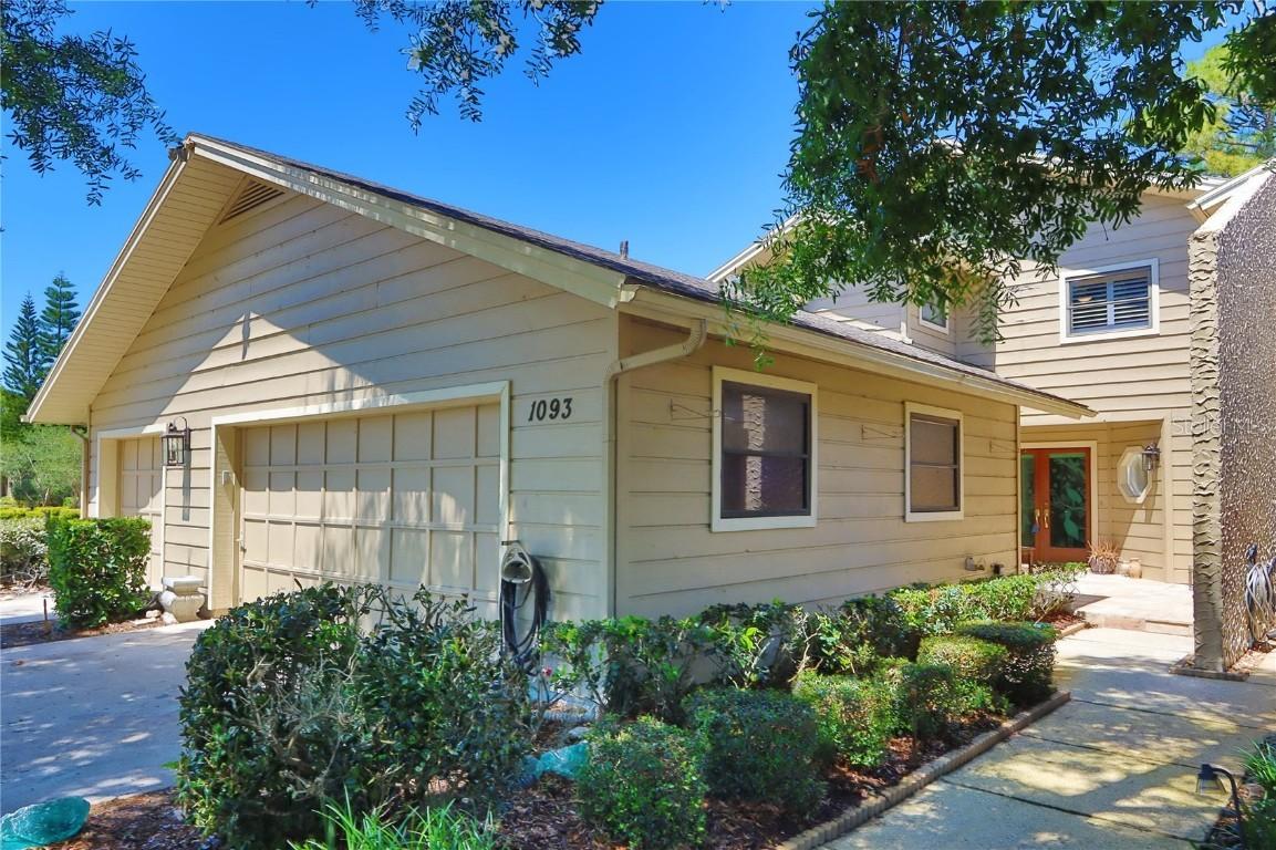 1093 Muirfield Ct., Tarpon Springs, FL 34688