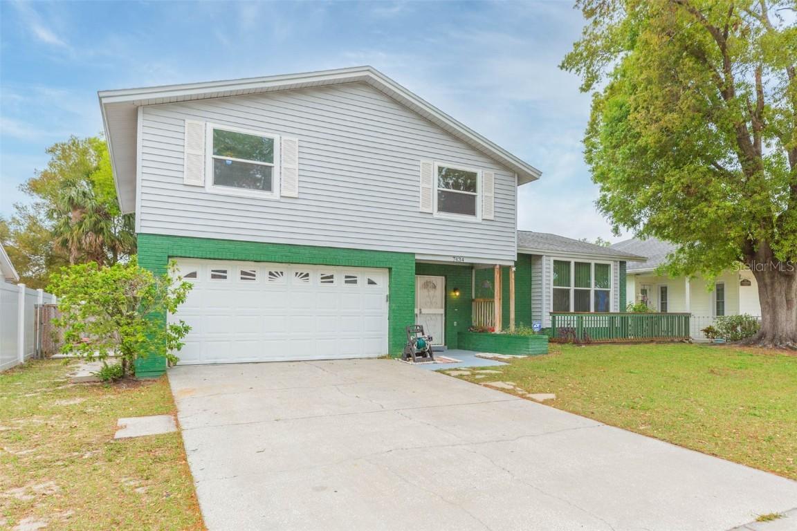 7434 Oakvista Cir., Tampa, FL 33634