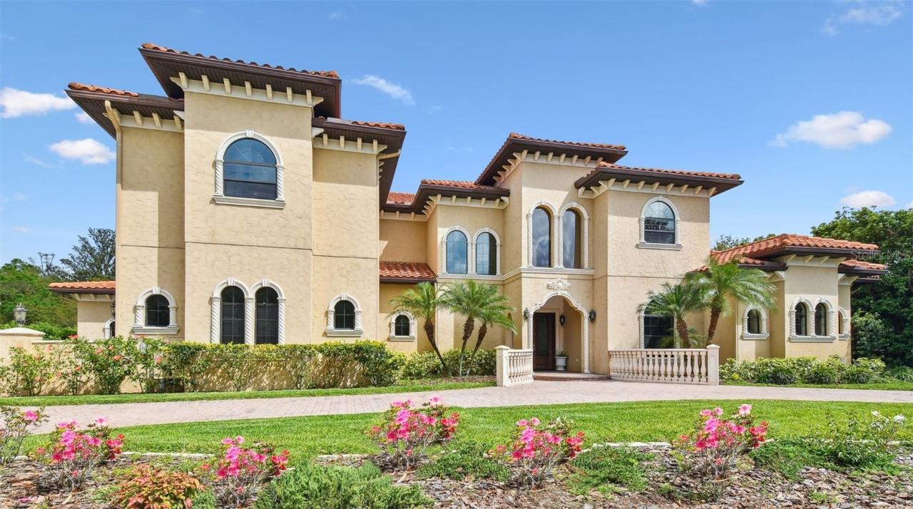 17005 Madres De Avila, Tampa, FL 33613