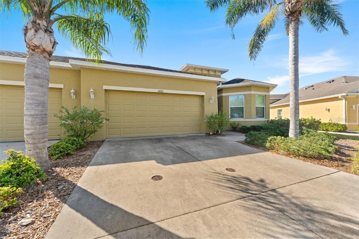 2420 Nottingham Greens Dr. #82, Sun City Center, FL 33573