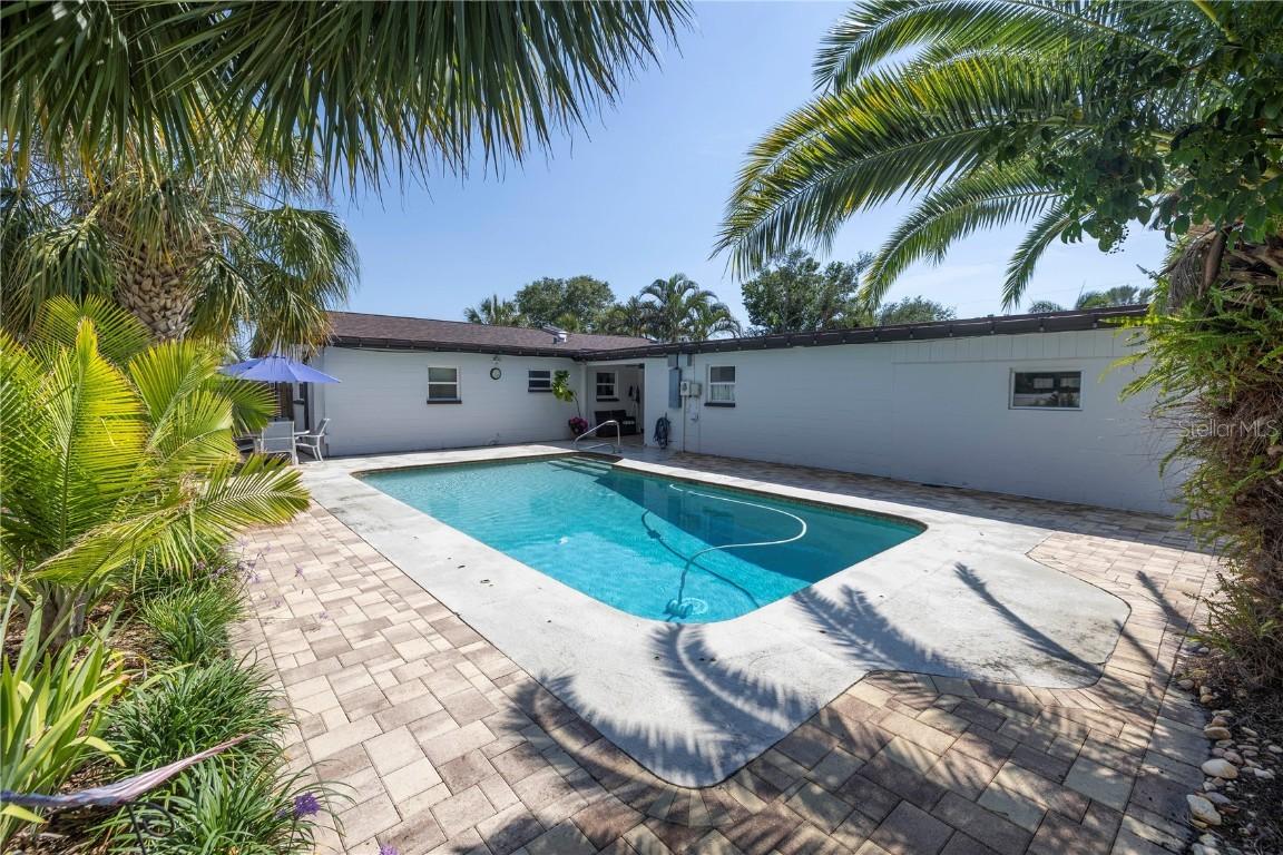 1101 39th Ave., St Petersburg, FL 33703