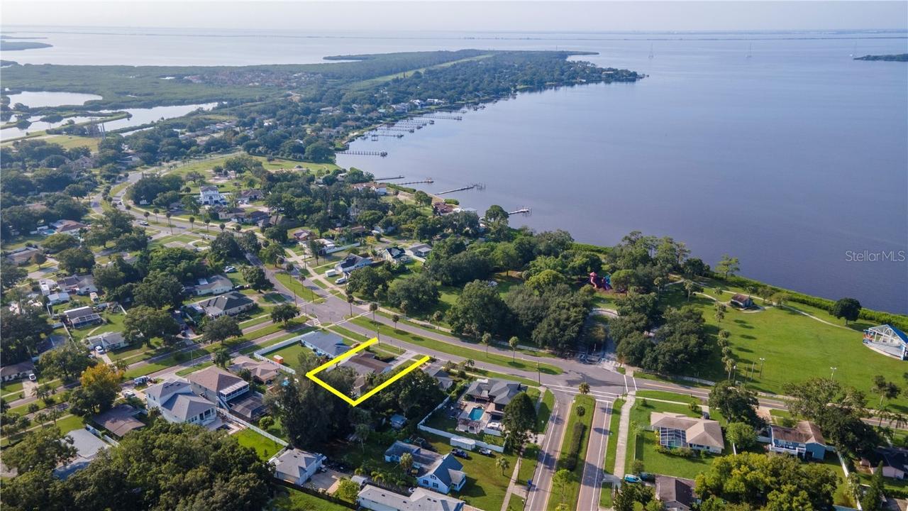 102 Shore Dr., Oldsmar, FL 34677