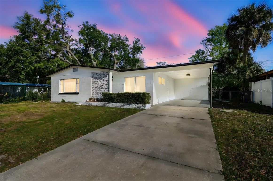 8003 W Powhatan Ave., Tampa, FL 33615
