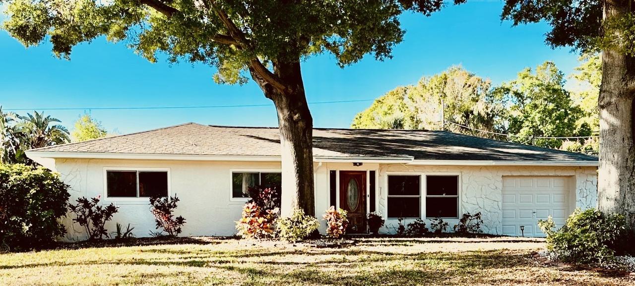 2114 Indian Ave., Belleair Bluffs, FL 33770