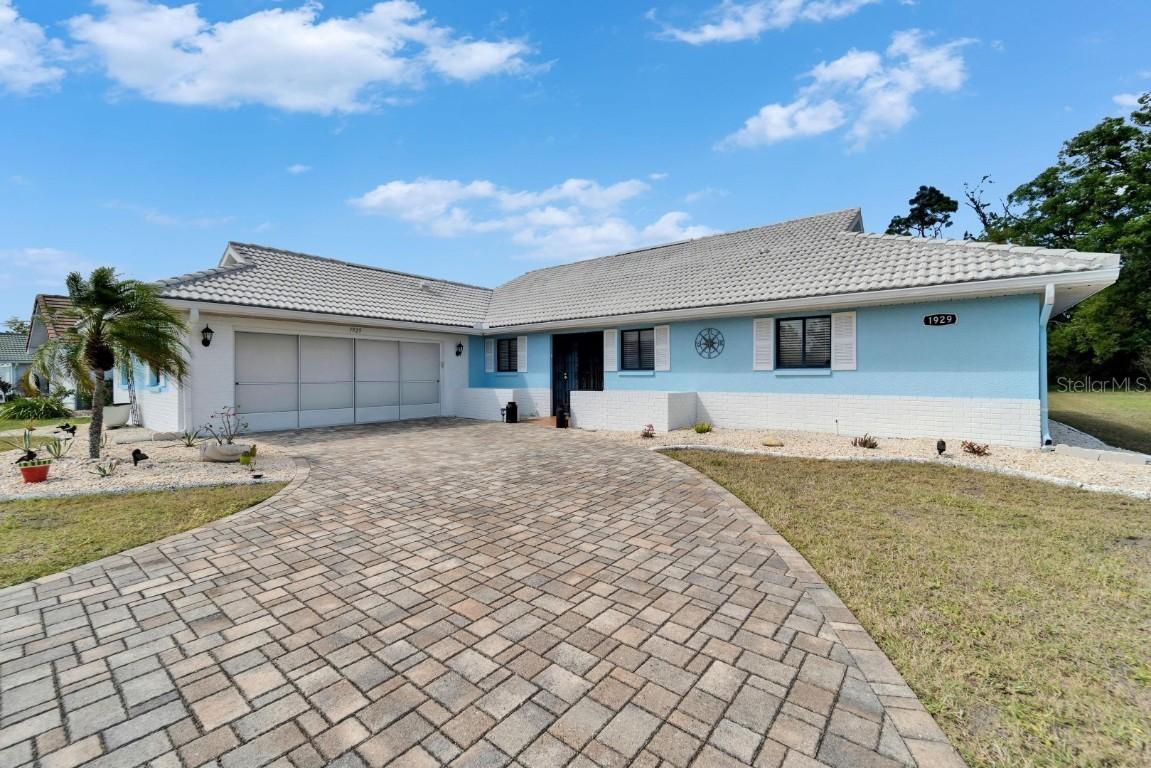 1929 New Bedford Dr., Sun City Center, FL 33573