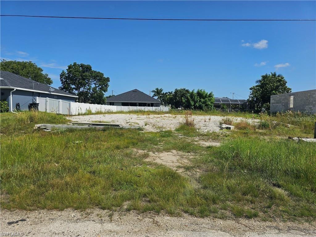 2713 NW 5th Ter., Cape Coral, FL 33993