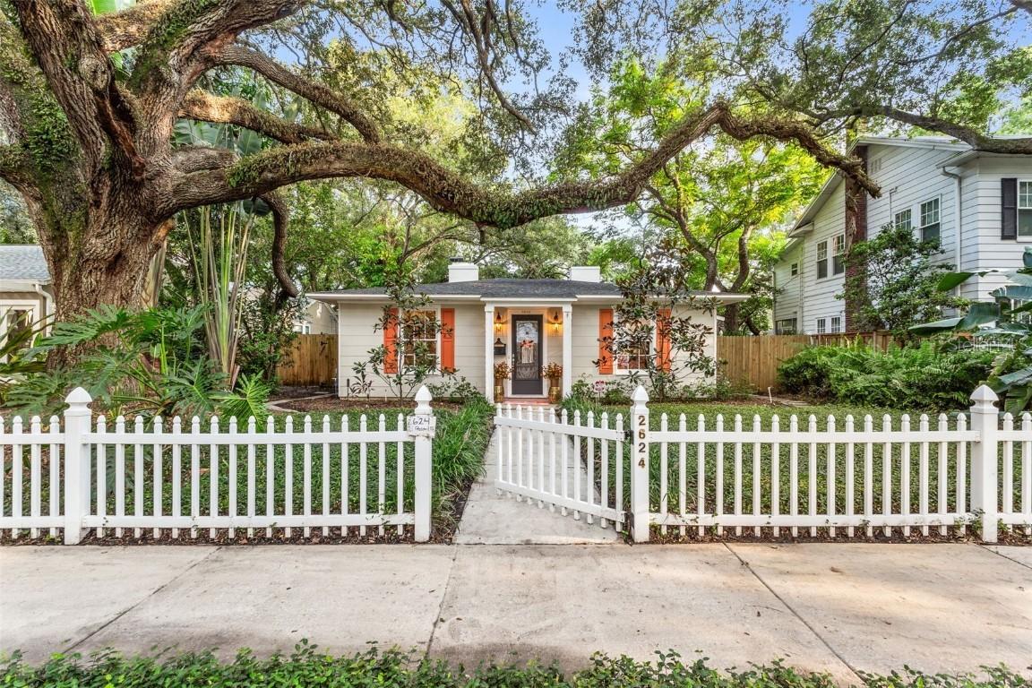 2624 W Prospect Rd., Tampa, FL 33629