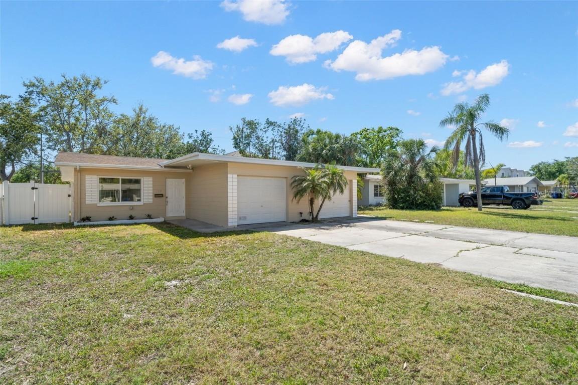 185 38th Ave., St Petersburg, FL 33705
