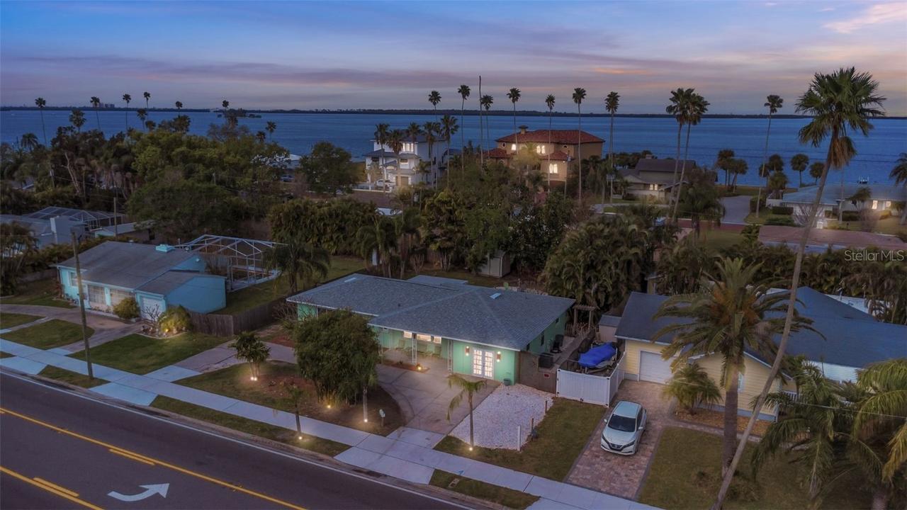 1582 Bayshore Blvd., Dunedin, FL 34698