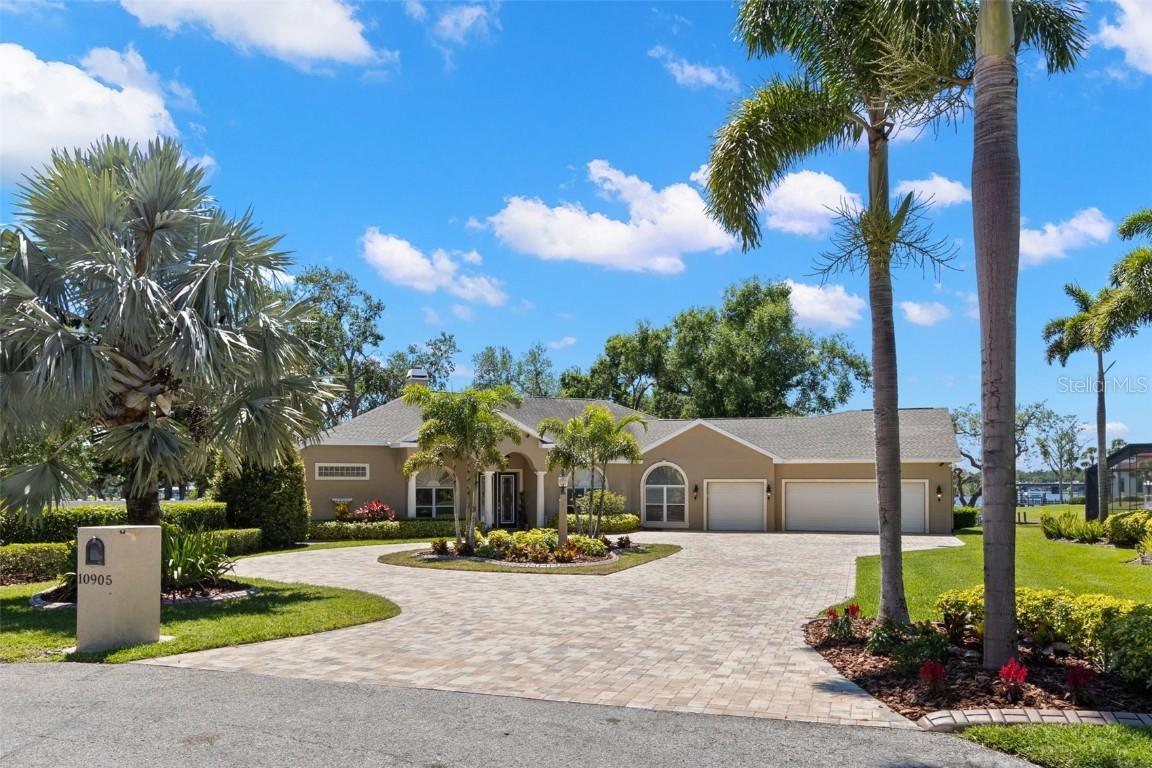 10905 Elliot St., Riverview, FL 33578