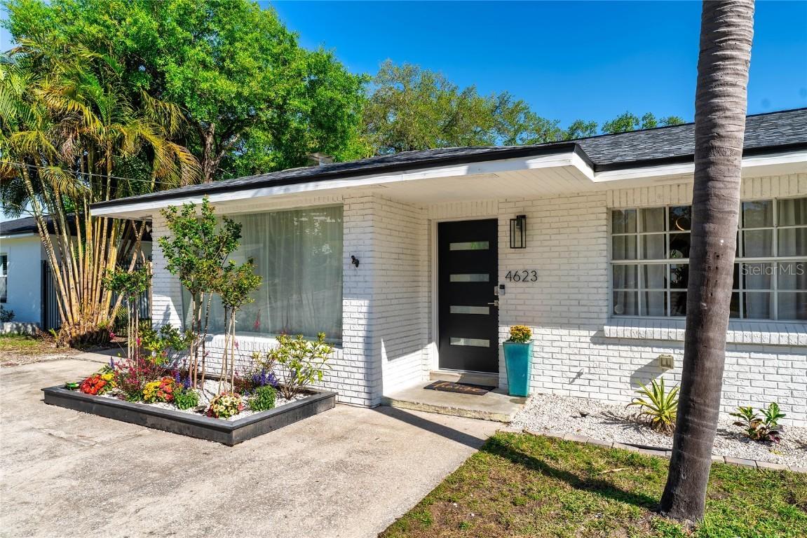 4623 W Bay Villa Ave., Tampa, FL 33611