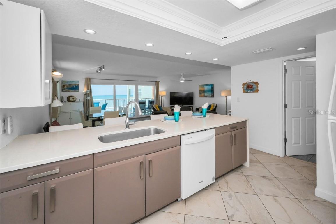 18610 Gulf Blvd. #201, Indian Shores, FL 33785