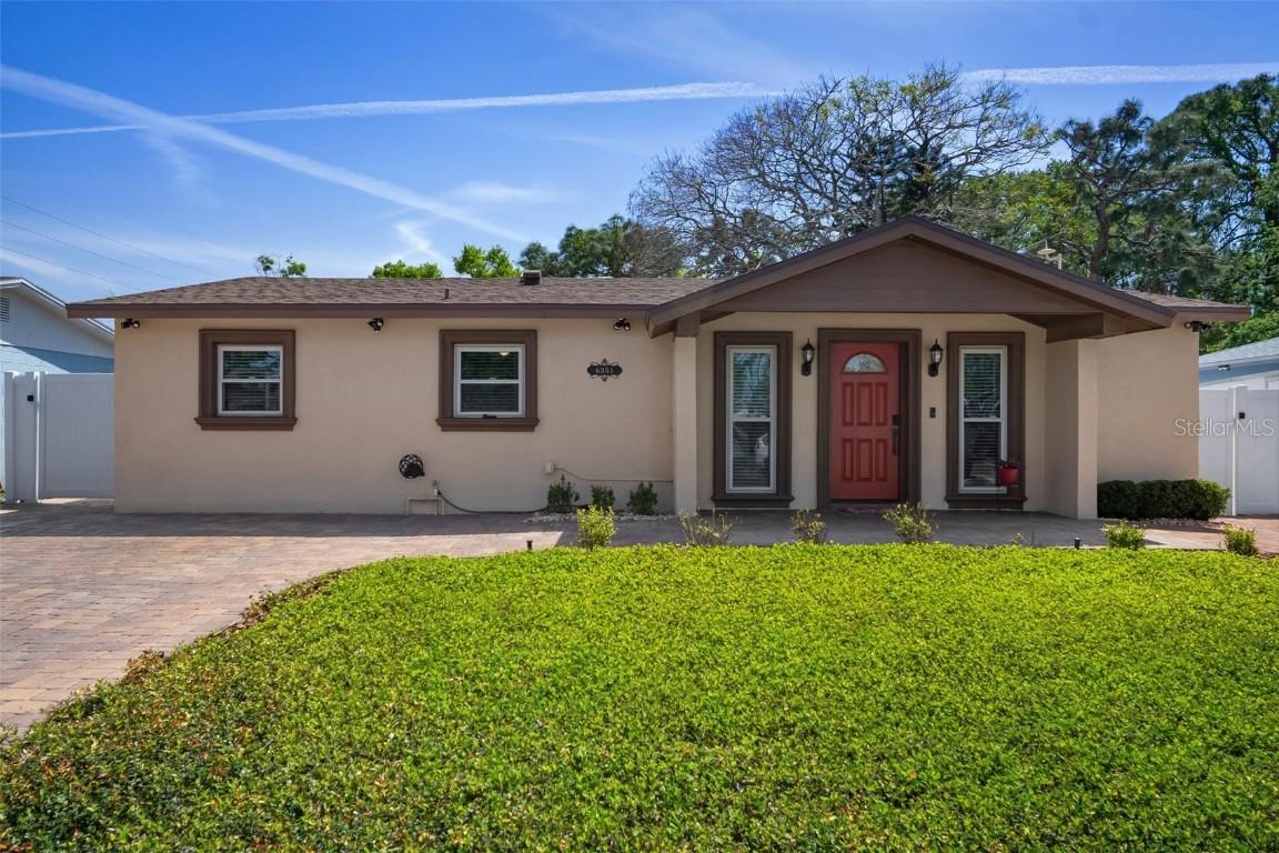 6351 S Lansdale Cir., Tampa, FL 33616