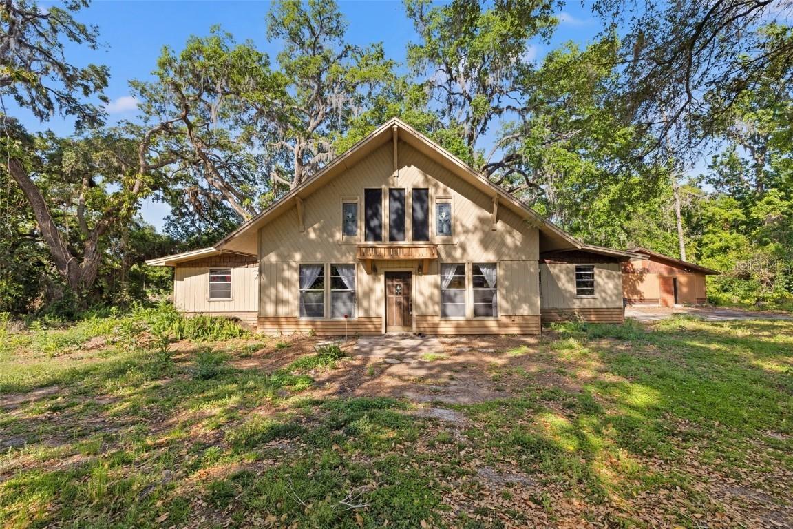 308 N Smokey Mountain Rd., Seffner, FL 33584