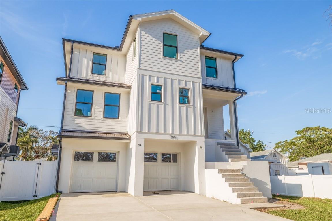 1745 Massachusetts Ave., St Petersburg, FL 33703