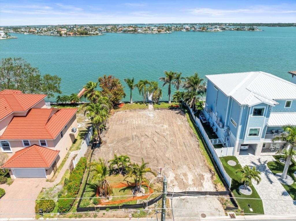 6 Paradise Ln., Treasure Island, FL 33706