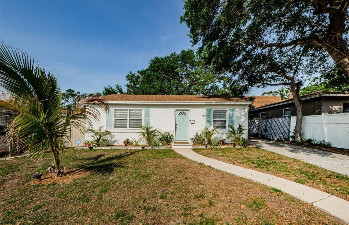 2261 Queen St., St Petersburg, FL 33712