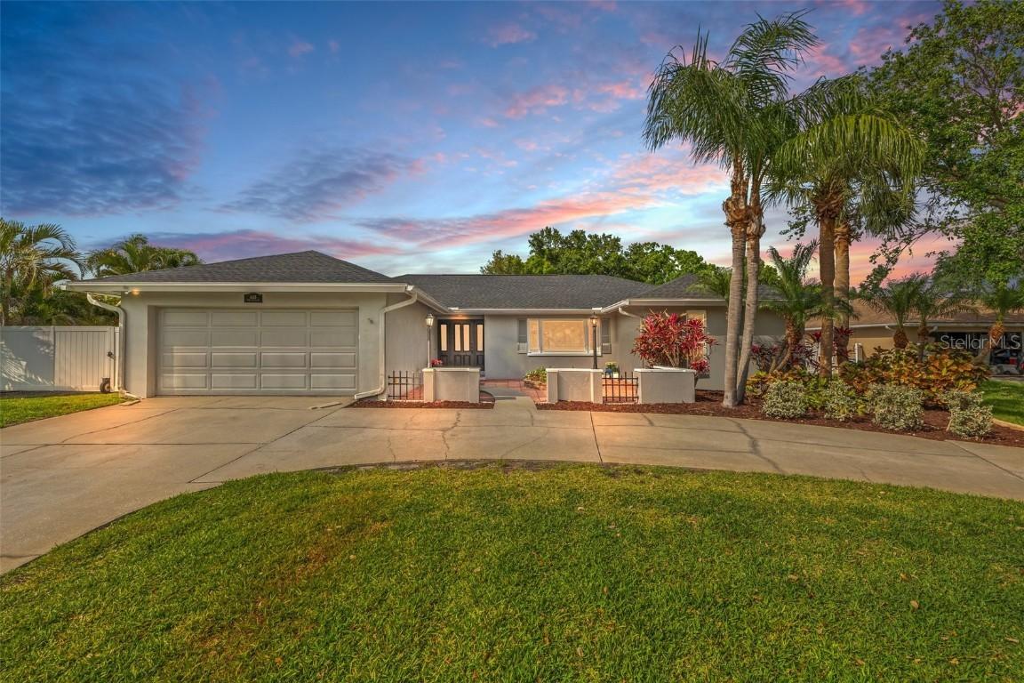 1433 74th Cir., St Petersburg, FL 33702