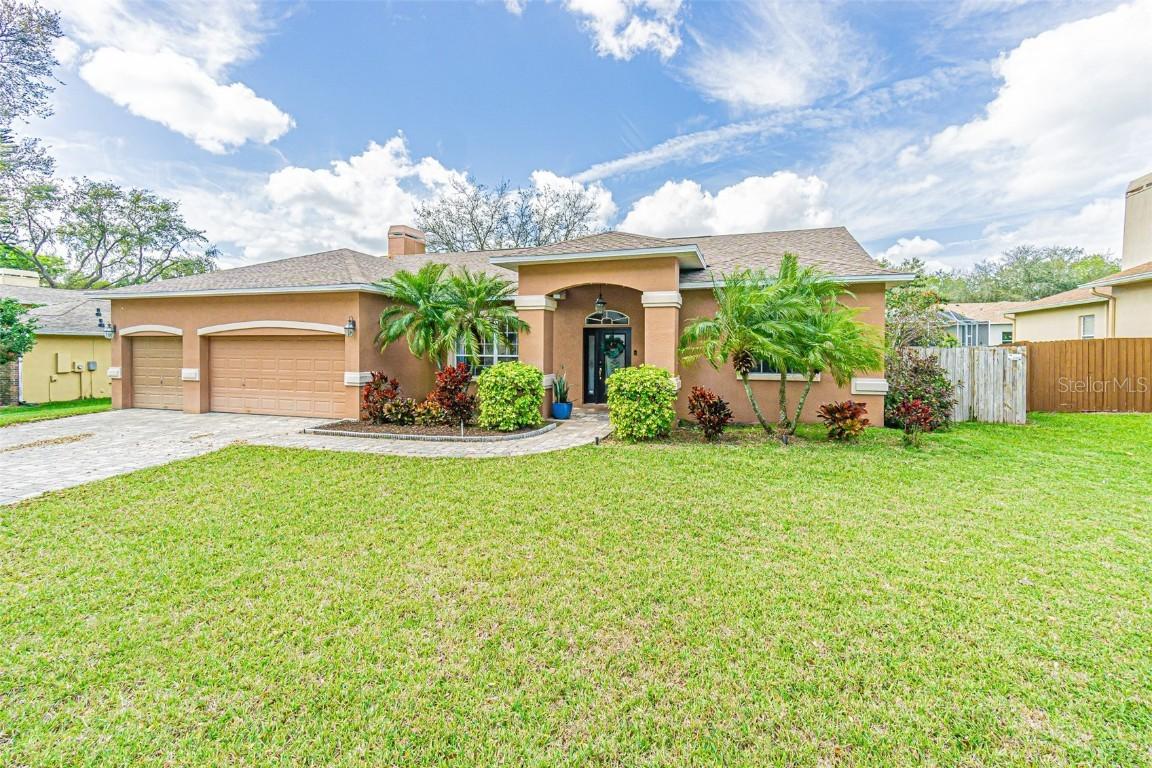 2706 Bent Leaf Dr., Valrico, FL 33594