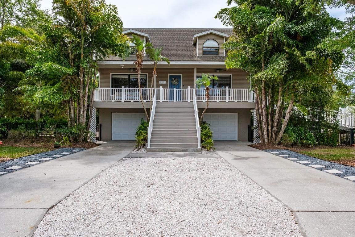 758 Claudia Ln., Palm Harbor, FL 34683