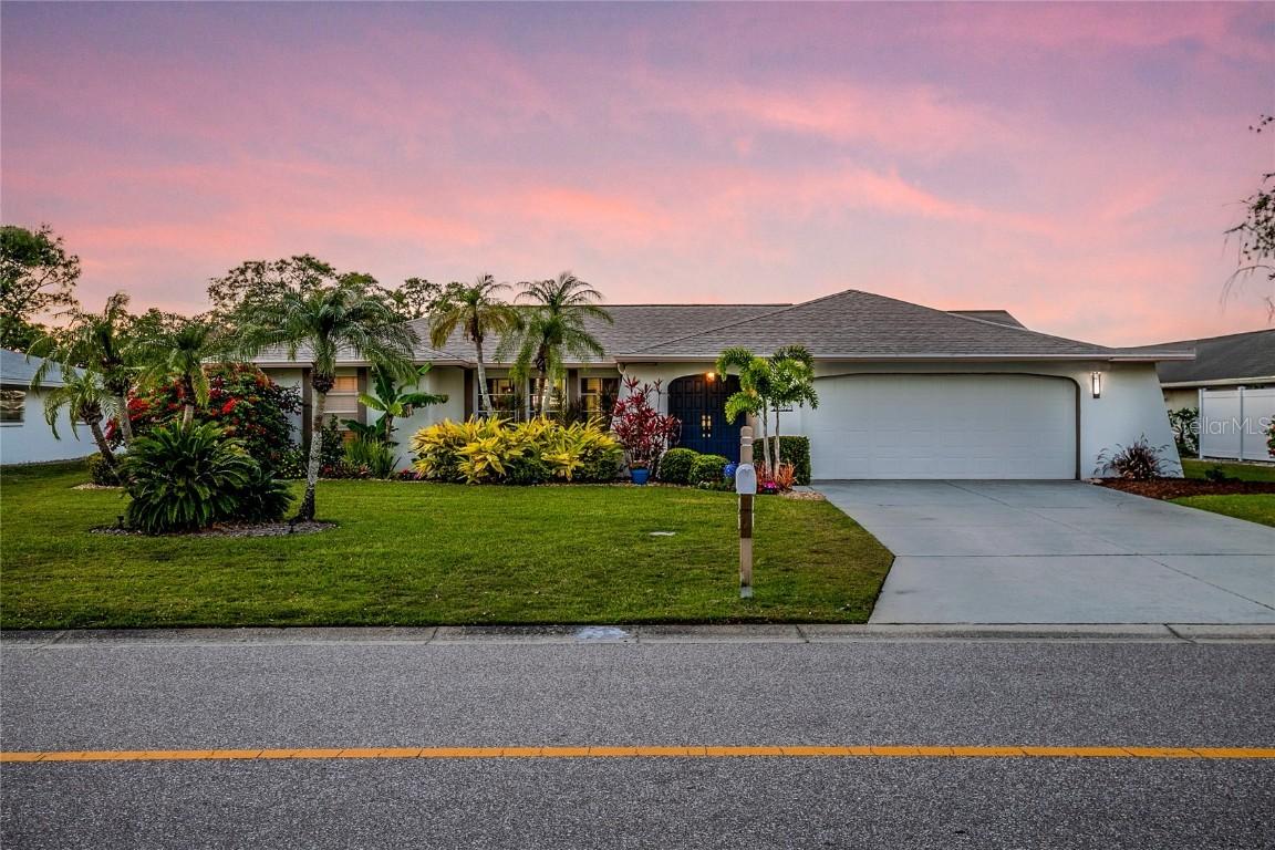 3323 Ringwood Meadow, Sarasota, FL 34235