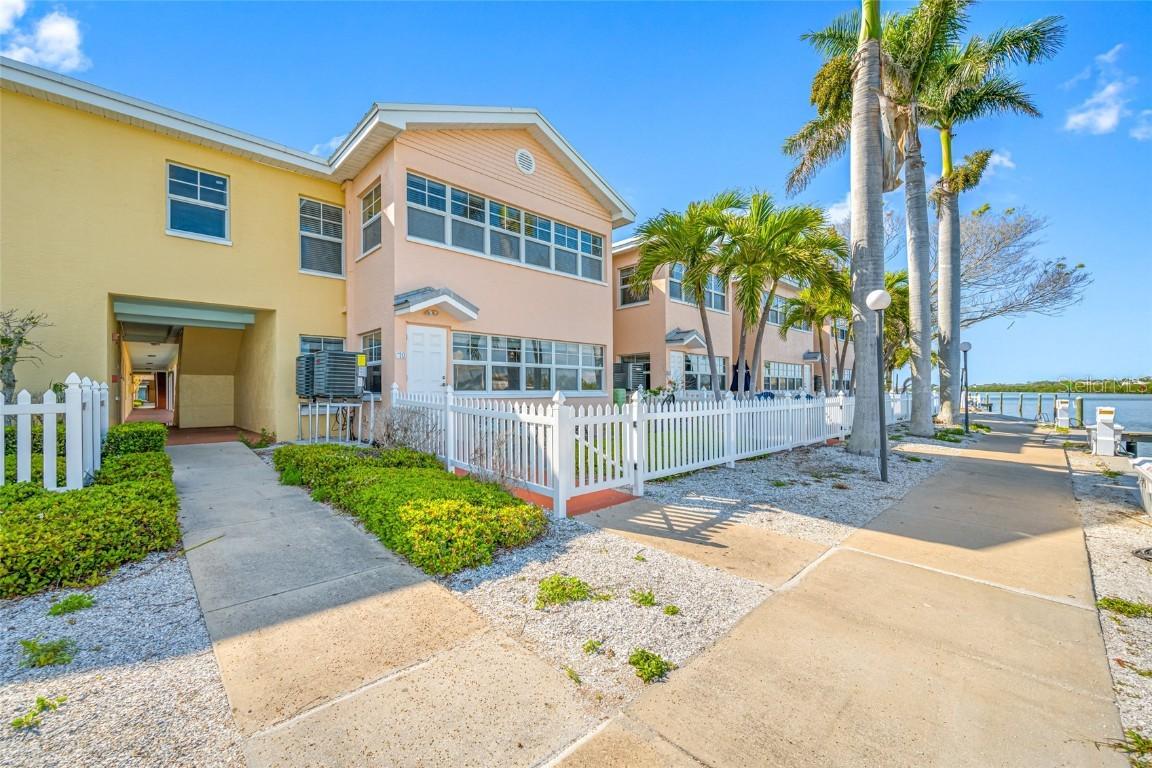19417 Gulf Blvd. #B-210, Indian Shores, FL 33785