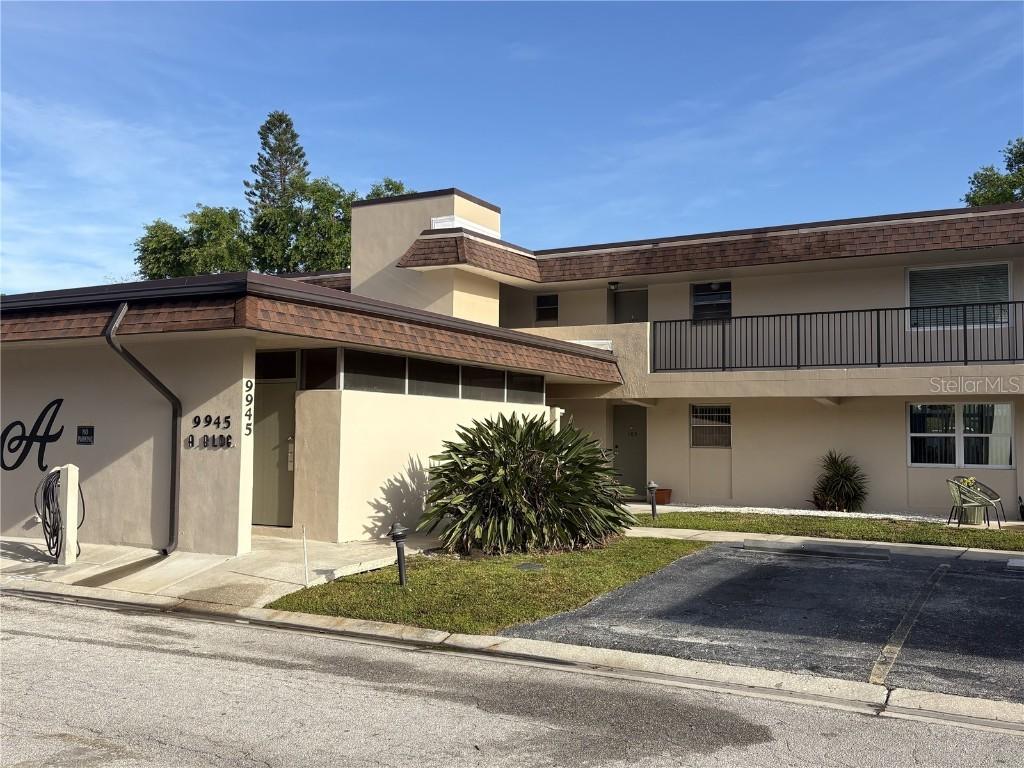9945 47th Ave. #205, St Petersburg, FL 33708