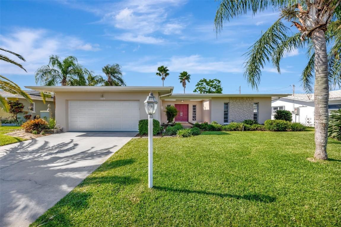 13850 Sunset Dr., Largo, FL 33774