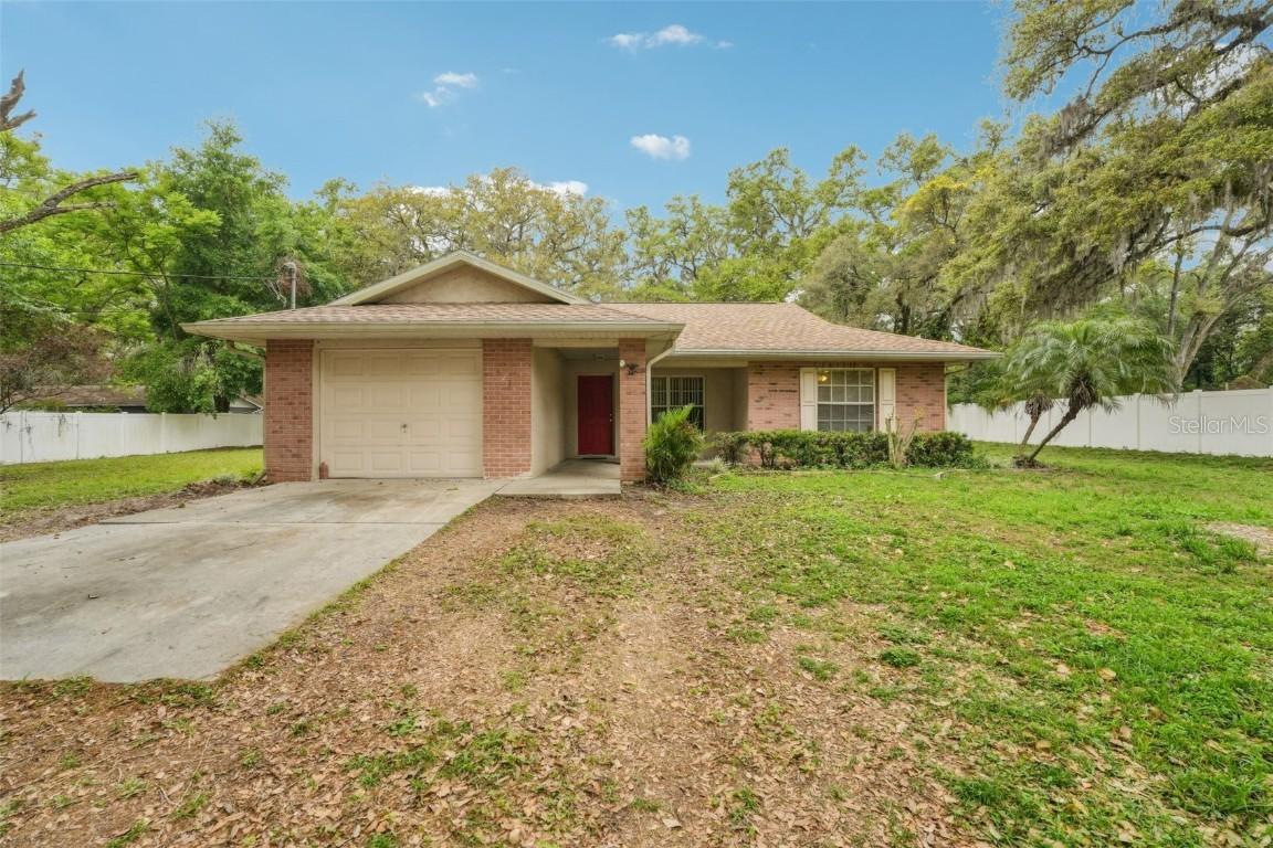 6231 Massey Rd., Zephyrhills, FL 33542