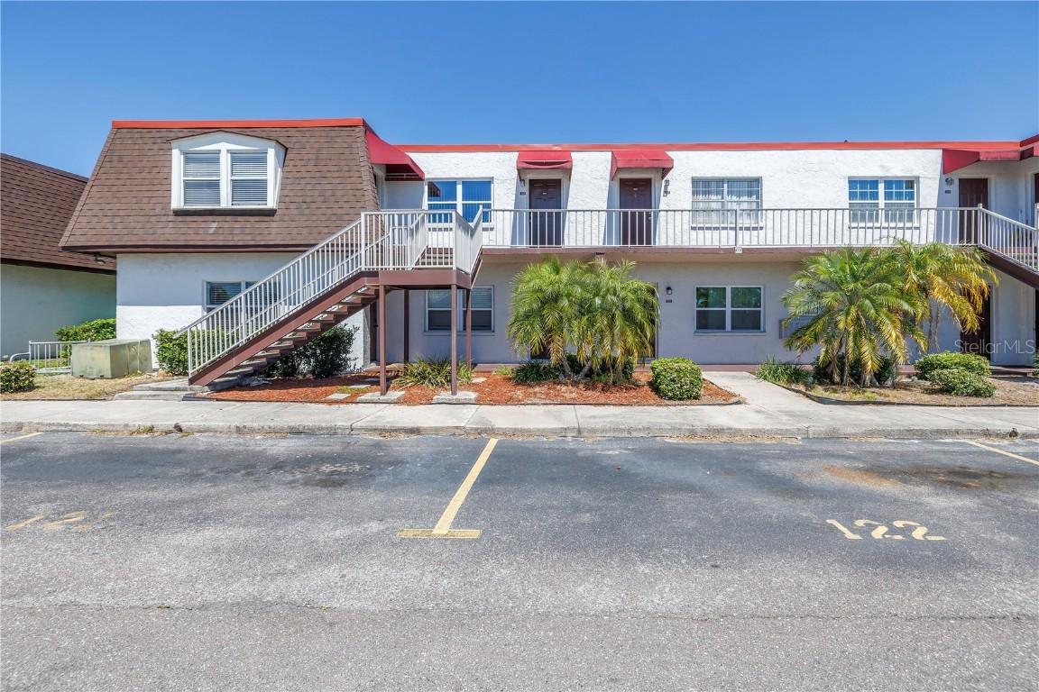 9105 W Hillsborough Ave. #I102, Tampa, FL 33615
