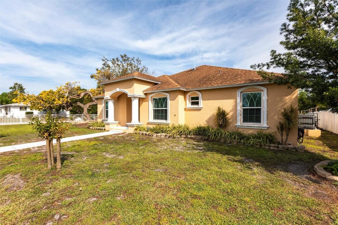 5253 1st Ave., St Petersburg, FL 33710